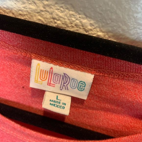 LuLaRoe Randy Tee - Picture 2 of 3